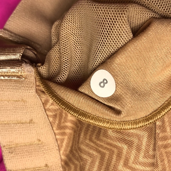 Lululemon Pink Activewear Top Sz 8 - Picture 4 of 9